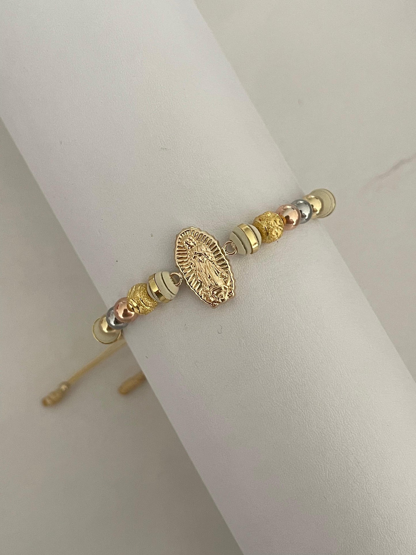 Pulsera Guadalupe tallada